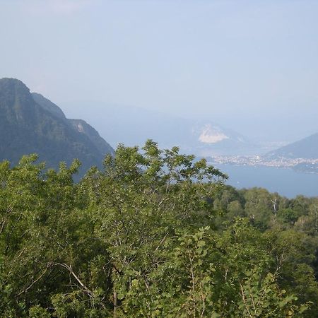 La Casa Del Borgo Bed & Breakfast Brissago-Valtravaglia ภายนอก รูปภาพ