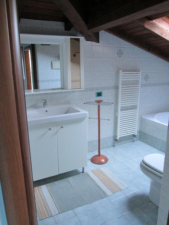 La Casa Del Borgo Bed & Breakfast Brissago-Valtravaglia ห้อง รูปภาพ