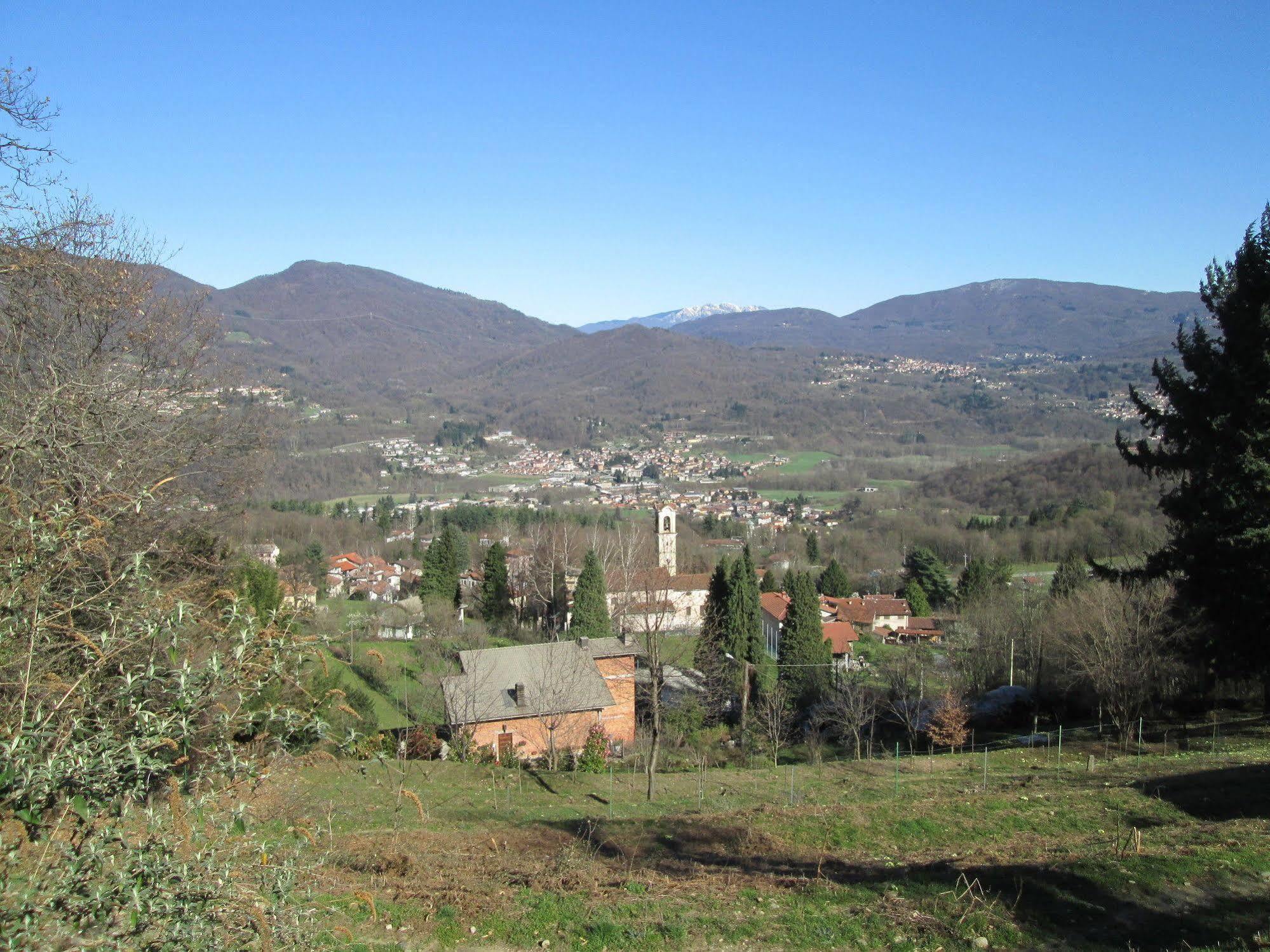 La Casa Del Borgo Bed & Breakfast Brissago-Valtravaglia ภายนอก รูปภาพ